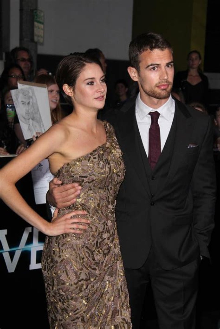 2 Stars We Want to See as a Couple: Theo James and Shailene Woodley