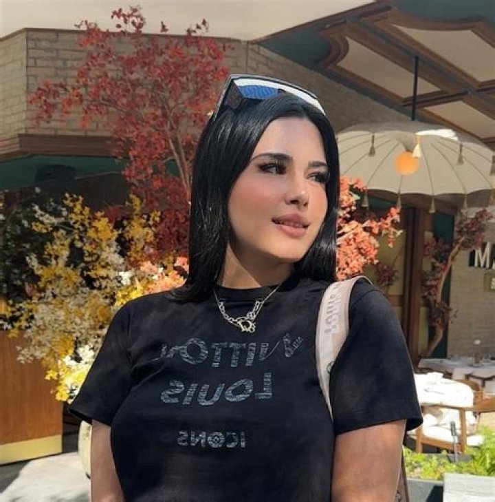 Adriana Olivarez: A Deep Dive Into Her OnlyFans Journey