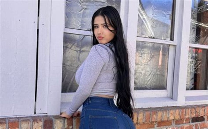 Adriana Olivarez OnlyFans: Exploring the Rise of a Social Media Sensation