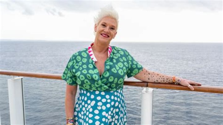 Anne Burrell: Interesting Facts You Might Not Know About the Food Network Star
