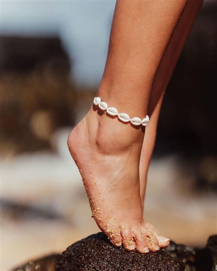 Camila Araujo Feet: A Closer Look at Her Distinctive Style