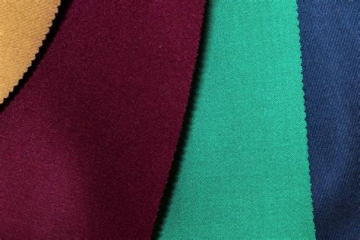 Championship Cloth vs Simonis: A Comprehensive Comparison for Billiards Enthusiasts