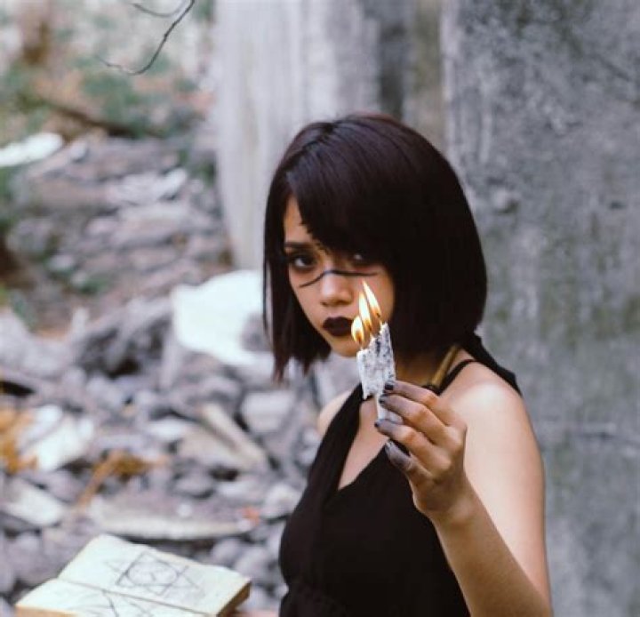 Charmed Cast: A Comprehensive Guide to the Enchanting World of Witches