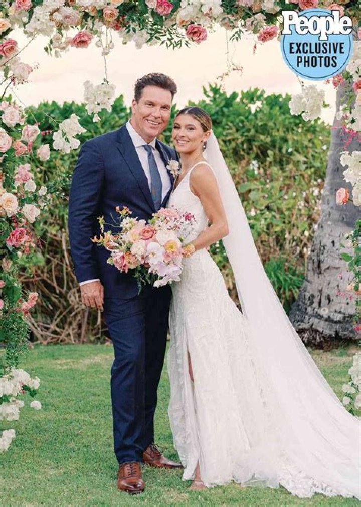 Dane Cook's Wife: All About Kelsi Taylor and Their Hawaii Wedding