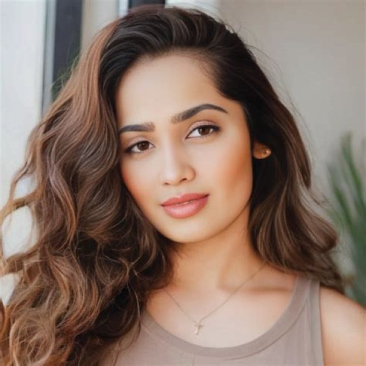 Discovering Aditi Mistry: Viral Reactions and Funny Shorts