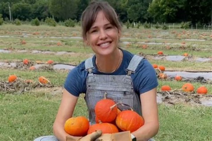 Discovering the Roots of Once Upon a Farm: Jennifer Garner's Family Legacy