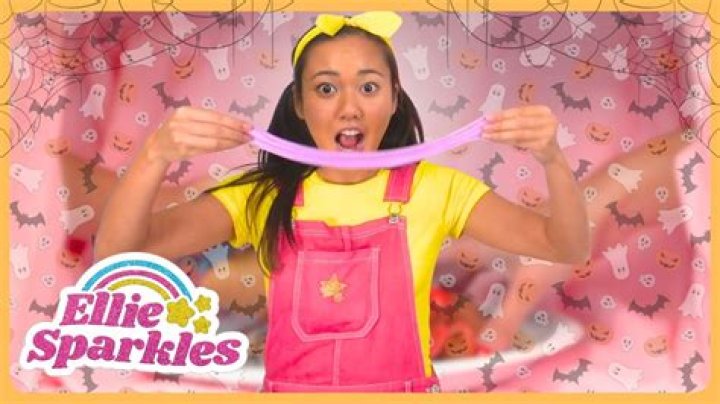 Ellie Sparkles: The Rising Star of the Digital World