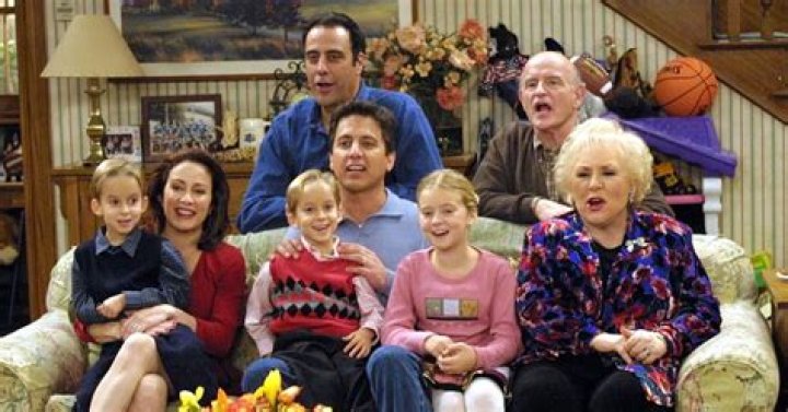 Everybody Loves Raymond: A Comprehensive Look at the Cast