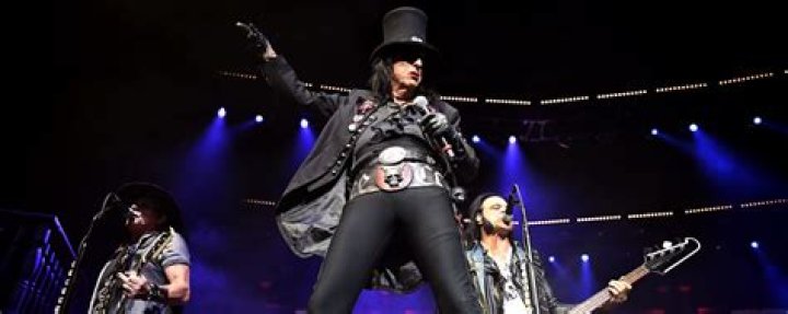Experience the Thrill of an Alice Cooper Concert: A Unique Live Show You Won't Forget