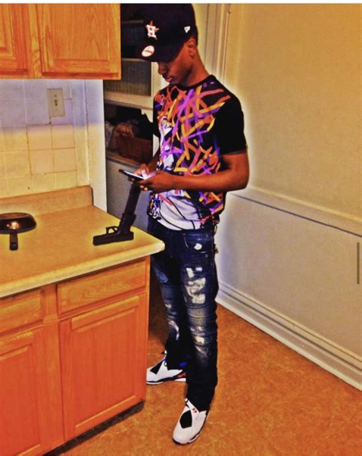 Exploring 051 Melly: Insights from the Chiraqology Community's Discussions