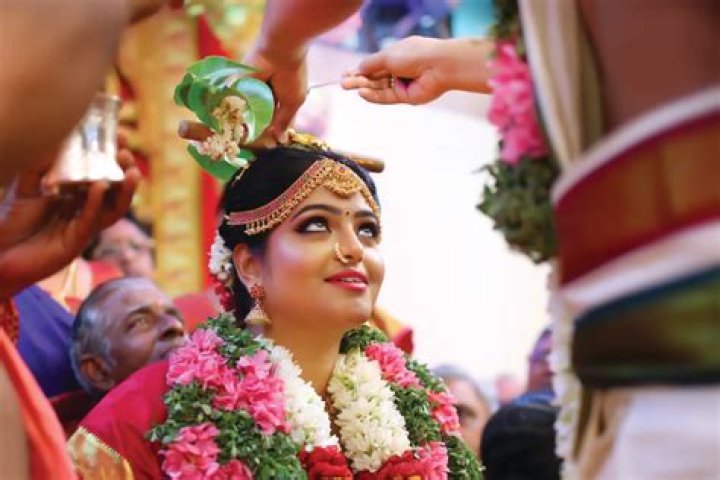 Exploring Teen Candid Moments: Authenticity in Focus