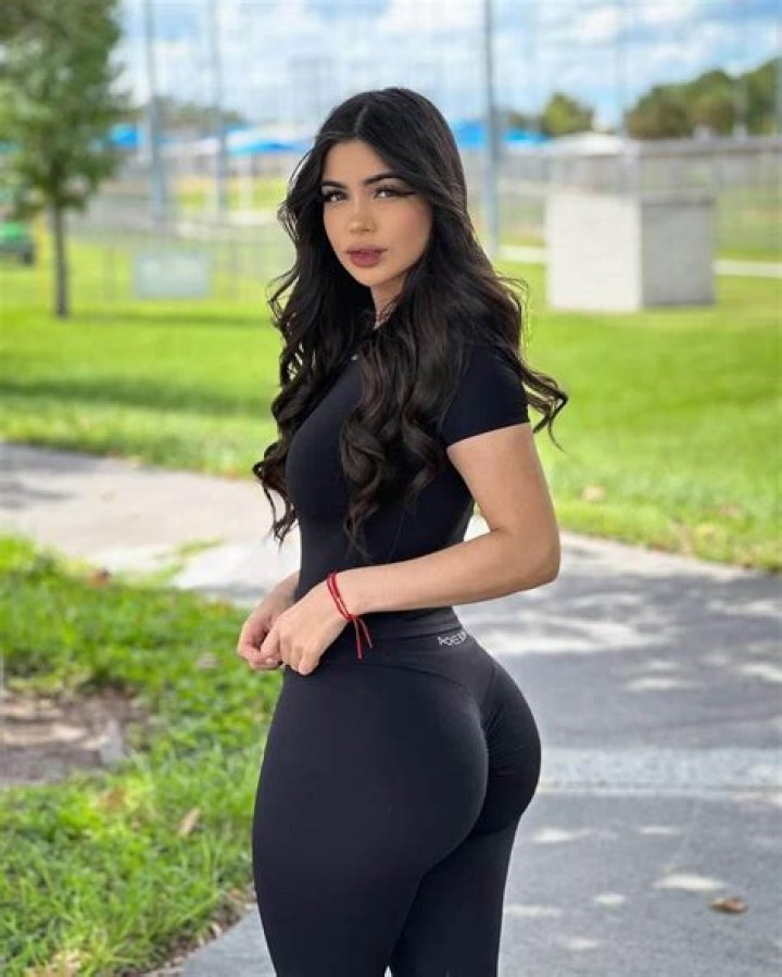 Exploring the Buzz Around Alina Rose: What the Online Discussion Reveals