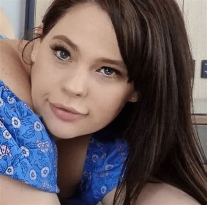 Exploring the Search for Mandy Lee OnlyFans: What People Are Looking For