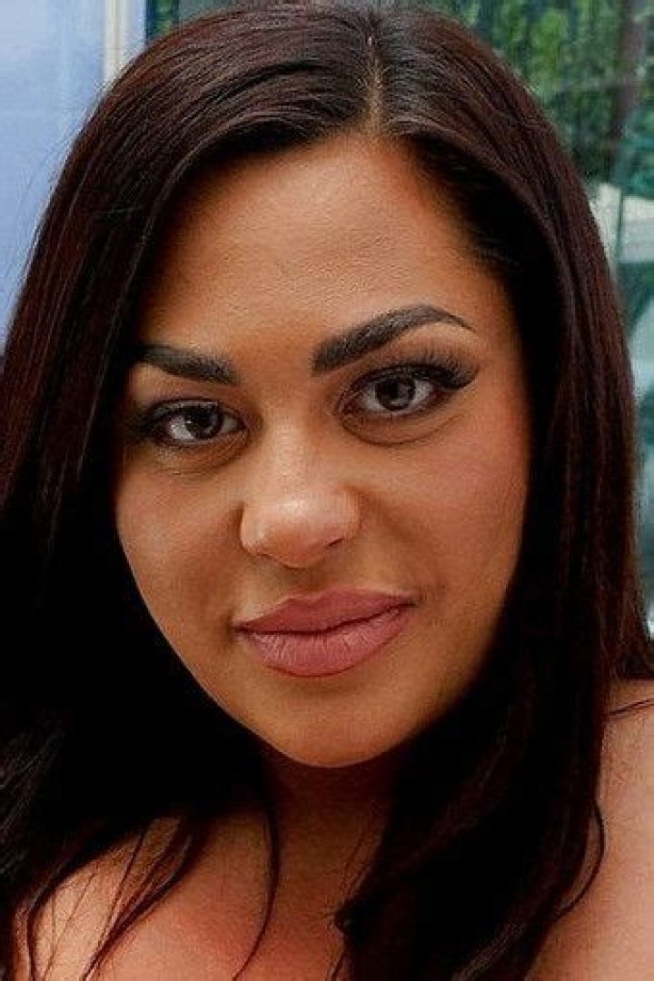 Getting to Know Coco Rains: The Rising Star Making Waves