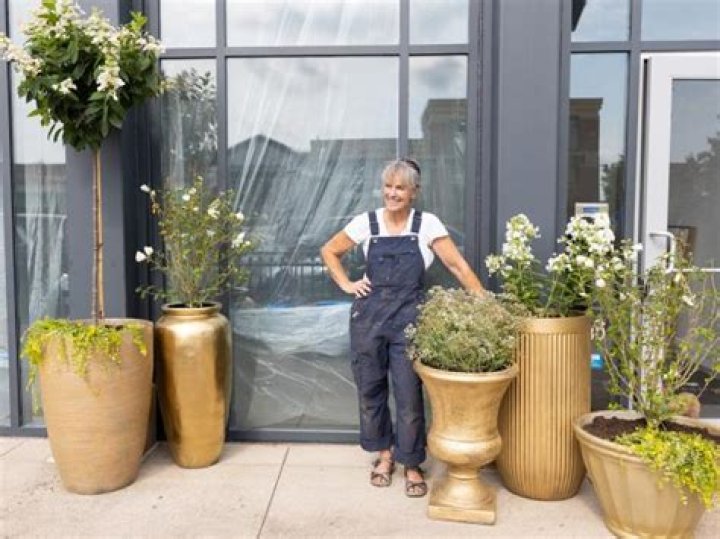 Good Bones Karen Gets Colorful: Embracing Bold Hues in Home Design Today