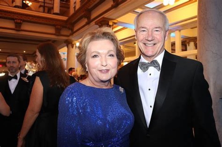 Is Susan Fayette Hutchinson Republican or Democrat? Unveiling the Political Affiliation