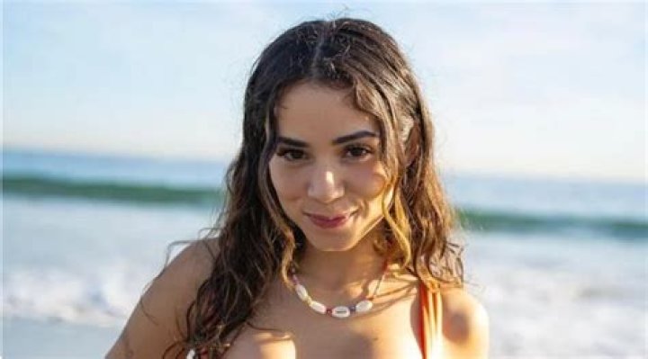 Jameliz Nudes: A Comprehensive and Respectful Exploration