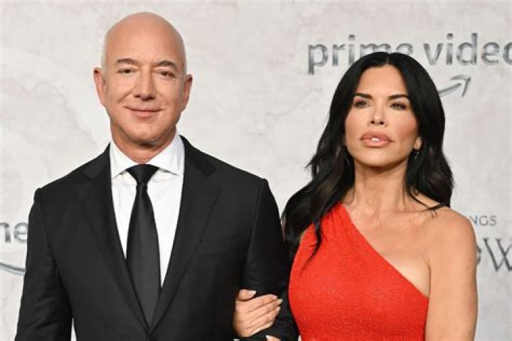 Jeff Bezos and Lauren Sanchez: Uncovering Their Relationship, A Deep Dive