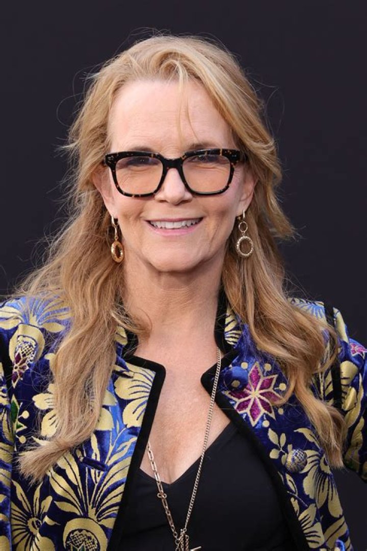 Lea Thompson: The Timeless Icon Who Continues to Inspire