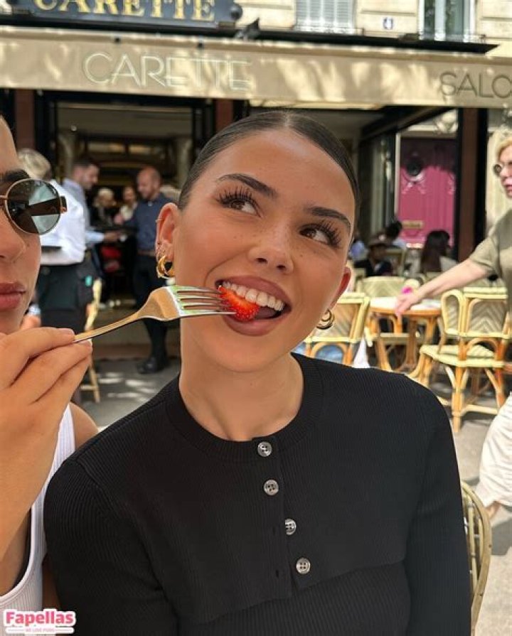 Leah Halton Deepfake Nudes