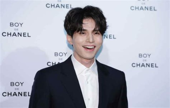 Lee Dong Wook's Love Life, Relationships, Wife, Marriage Plans in 2024