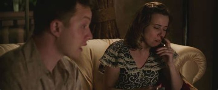 Linda Cardellini Smoking: The Untold Story Behind the Scene