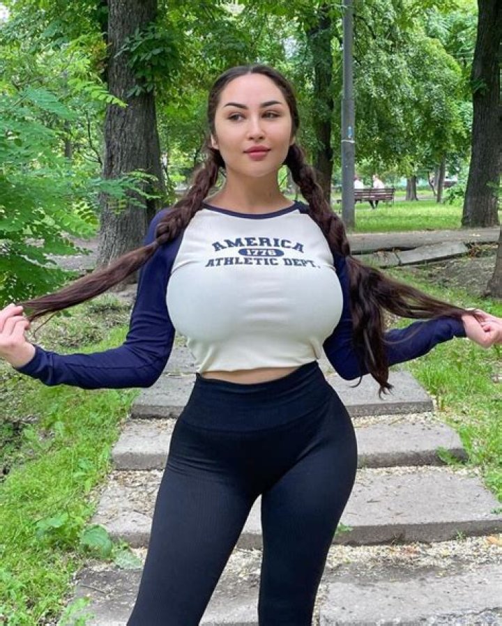 Louisa Khovanski: The Rising Star in the World of Content Creation