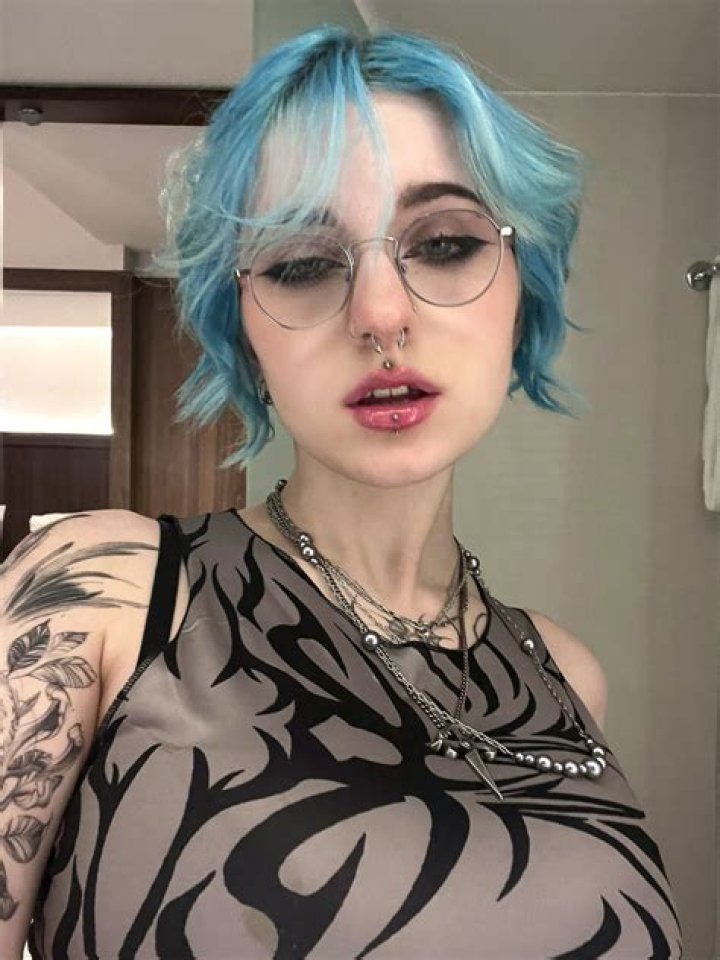 Lyra Crow Sex: A Comprehensive Look at the Controversial Topic