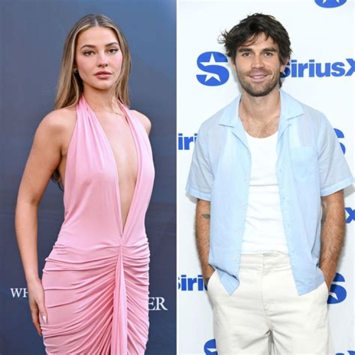 Madelyn Cline Naked: Debunking Myths and Understanding Privacy in the Spotlight