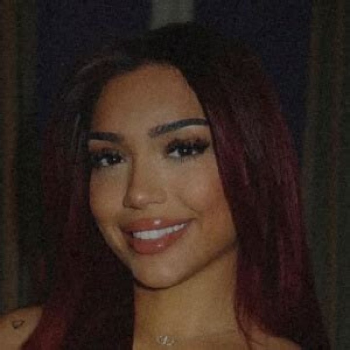 Mel Popss: The Rising Star in the Music Industry