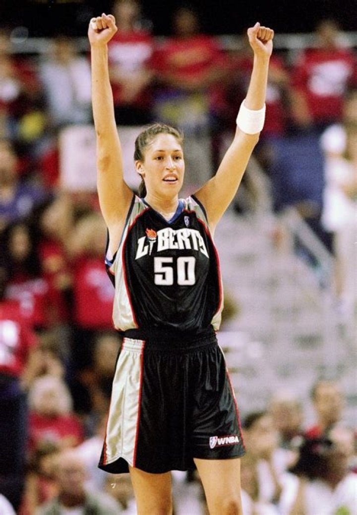 Rebecca Lobo: The Iconic Basketball Star Who Shook the Game