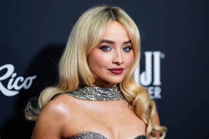 Sabrina Carpenter Height: Everything You Need to Know