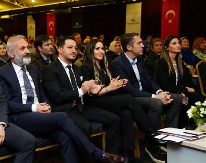 Türk Konuşmalı Sotwe: Dijital İletişimde Yeni Bir Soluk 2024