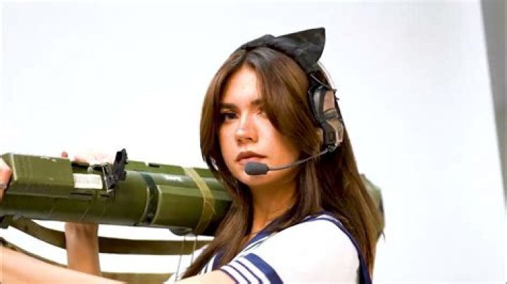 Understanding haylujan: A Look at the Influencer's World