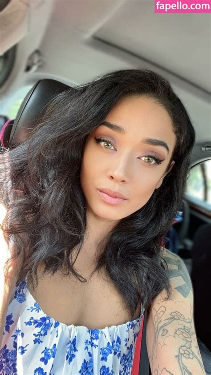 Understanding the Conversation Around Maya Singer OnlyFans: A Closer Look at Digital Content Creation