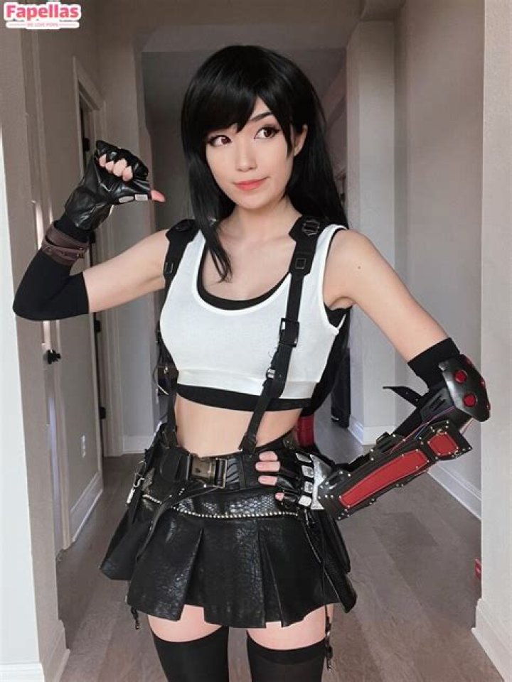 Unpacking the Buzz: What 'Emiru AI Nude' Means for Digital Privacy and Public Figures