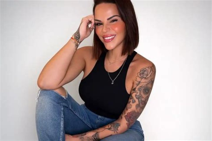 Unpacking the Phenomenon: Eroom Sarah Fraisou &ndash; A Deep Dive into Her Impactful Journey