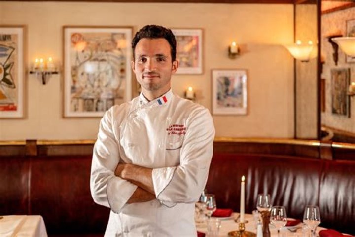 Unpacking Ymaal.com: Your Gateway to Business Connections and Parisian Flavors