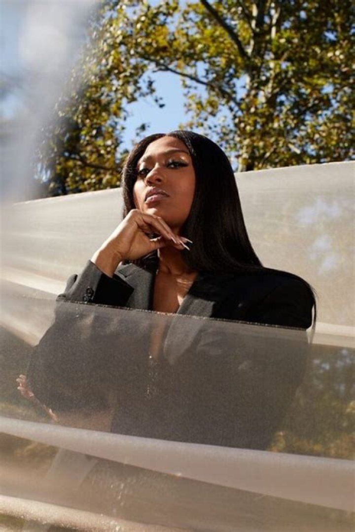 Unveiling Jazmine Sullivan: The Voice of a Generation