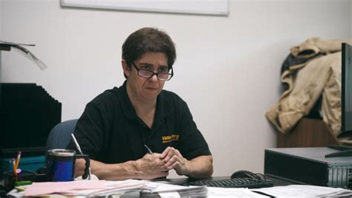 What's Wrong with Steve Gerben's Hands in 'Tires'? Understanding His Condition