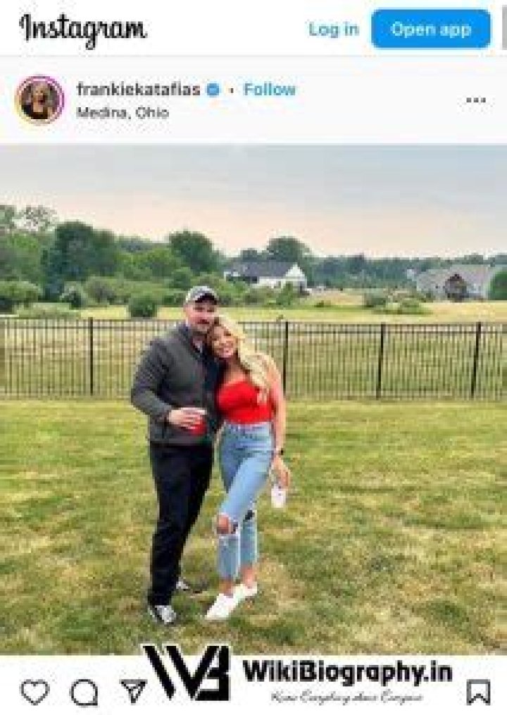 Where Did Frankie Katafias Go? Understanding Journeys Away from the Public Eye