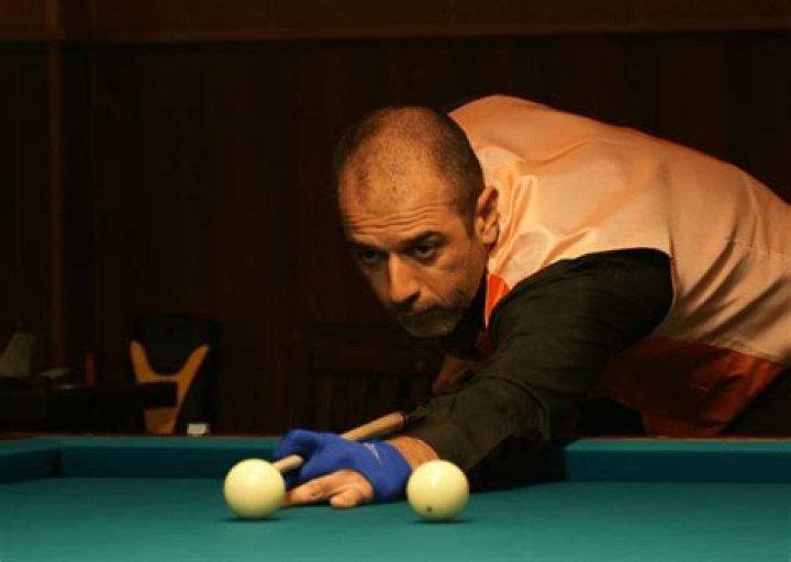 Why Billiard Gloves Are Essential for Serious Players