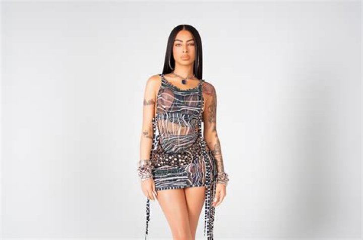 Yailin La Más Viral: Exploring Her Music, Rise, and Addressing Online Searches That Include 'Erome'