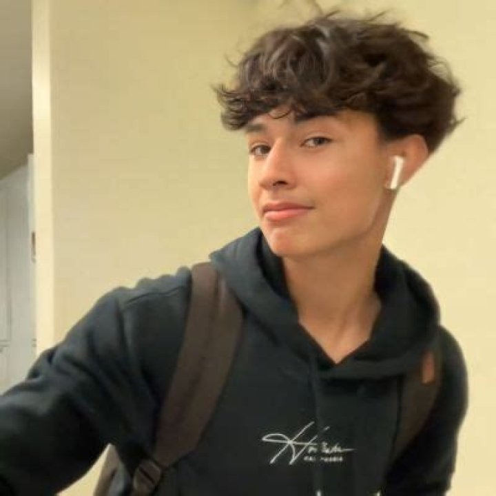 Youcantfindalex Real Name: The Enduring Mystery of Online Identity